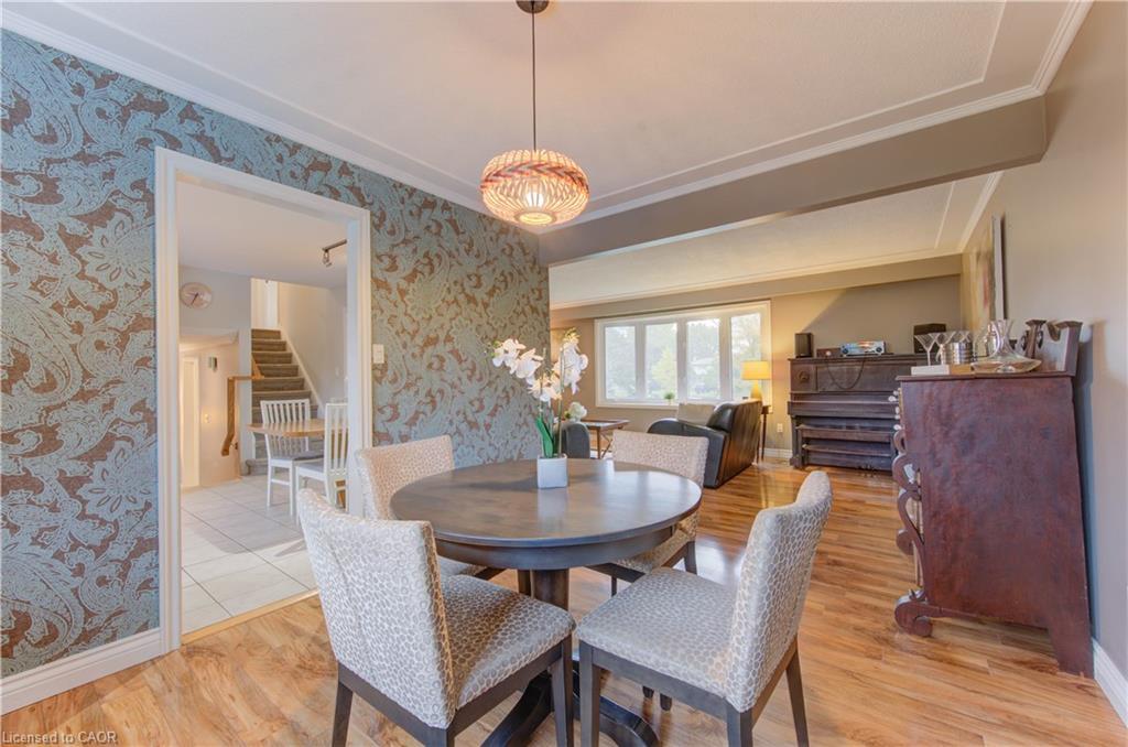 298 Creighton Court, Waterloo, ON - Indoor Photo Showing Dining Room