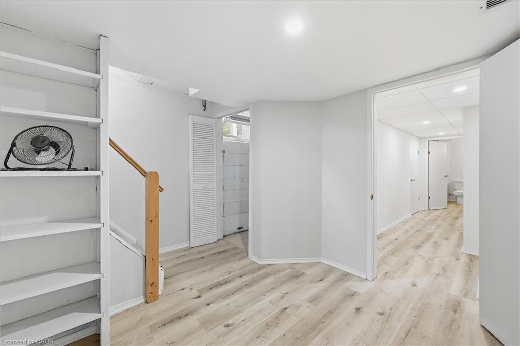 2237 Joyce Street, Burlington, ON - Indoor Photo Showing Other Room