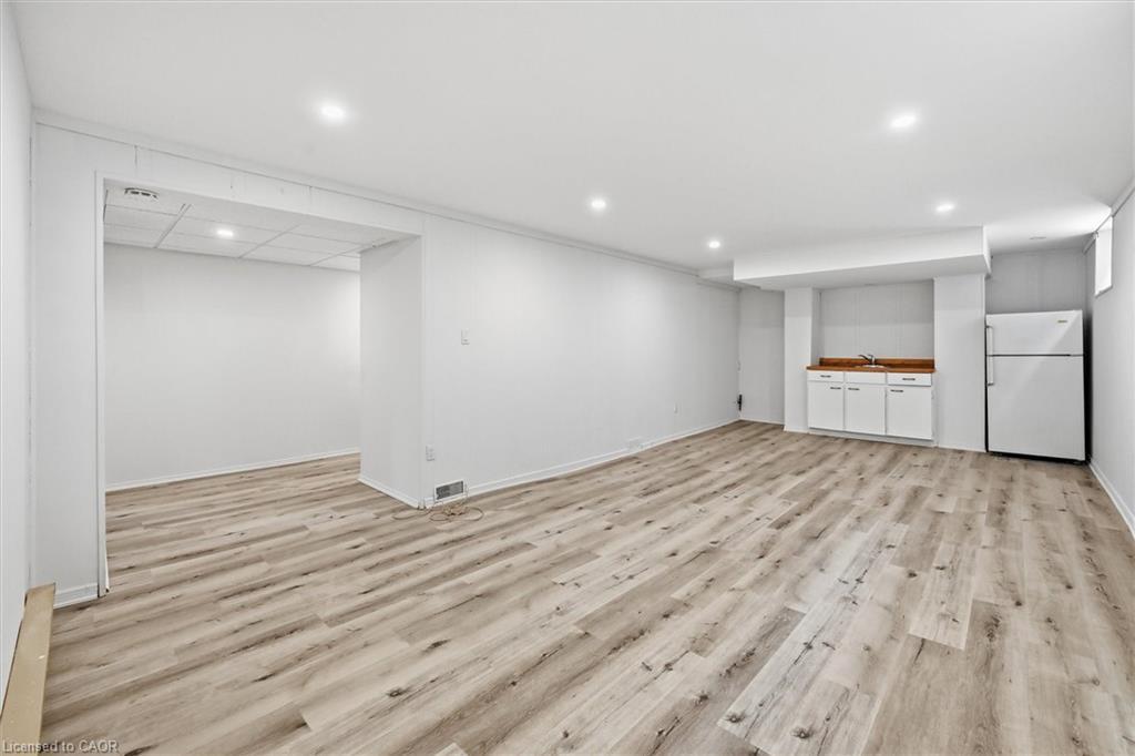 2237 Joyce Street, Burlington, ON - Indoor