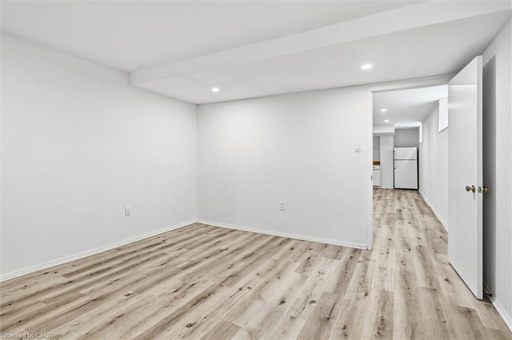 2237 Joyce Street, Burlington, ON - Indoor Photo Showing Other Room