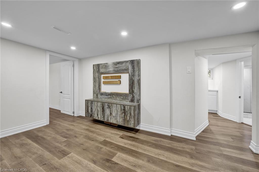 153 Clarence Street, Vaughan, ON - Indoor