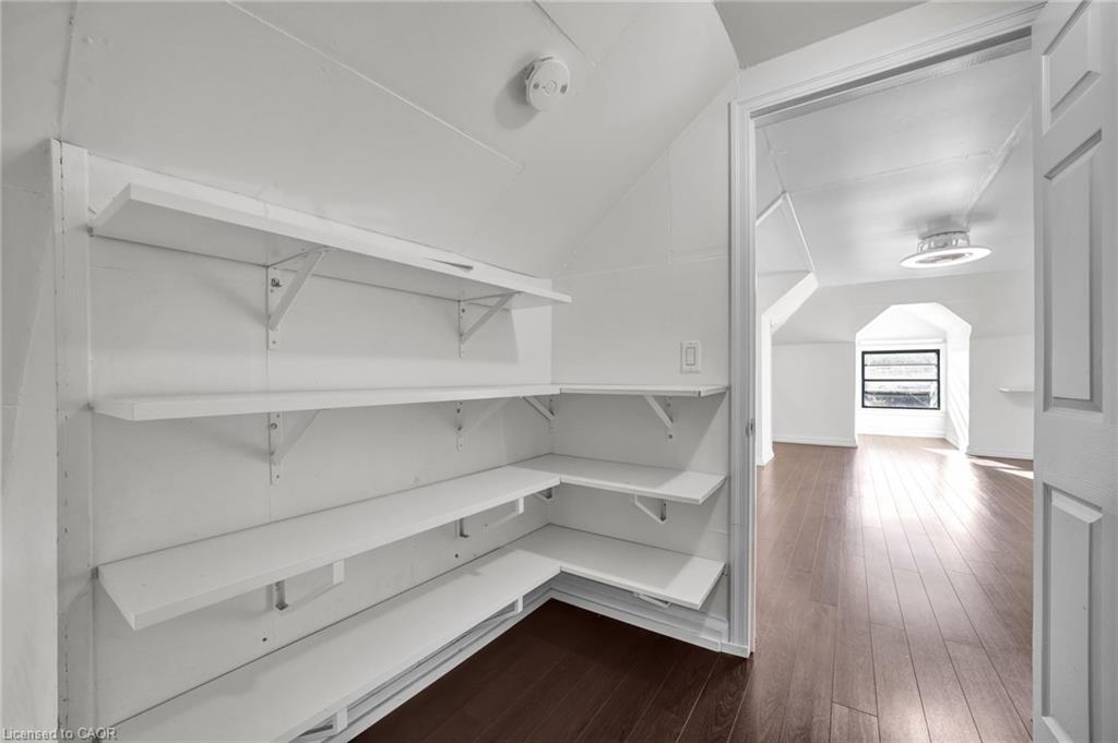 153 Clarence Street, Vaughan, ON - Indoor With Storage