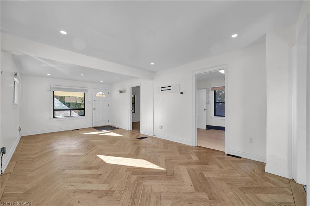 153 Clarence Street, Vaughan, ON - Indoor