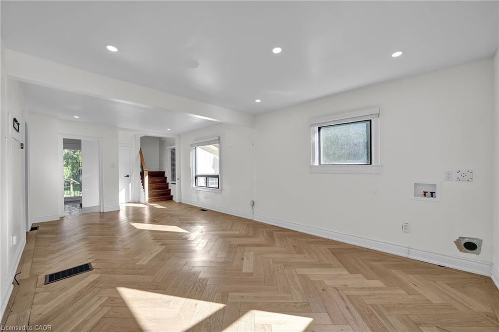 153 Clarence Street, Vaughan, ON - Indoor Photo Showing Other Room