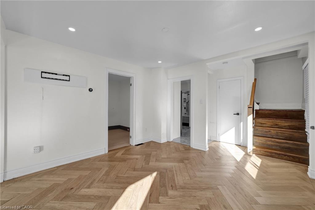 153 Clarence Street, Vaughan, ON - Indoor Photo Showing Other Room