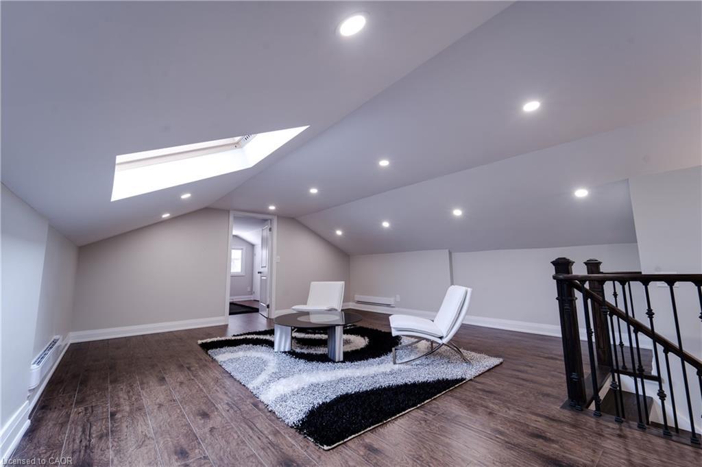 885 Glen Cedar Drive, Peterborough, ON - Indoor Photo Showing Other Room