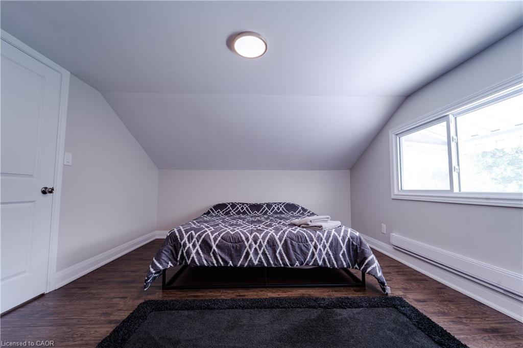 885 Glen Cedar Drive, Peterborough, ON - Indoor Photo Showing Bedroom