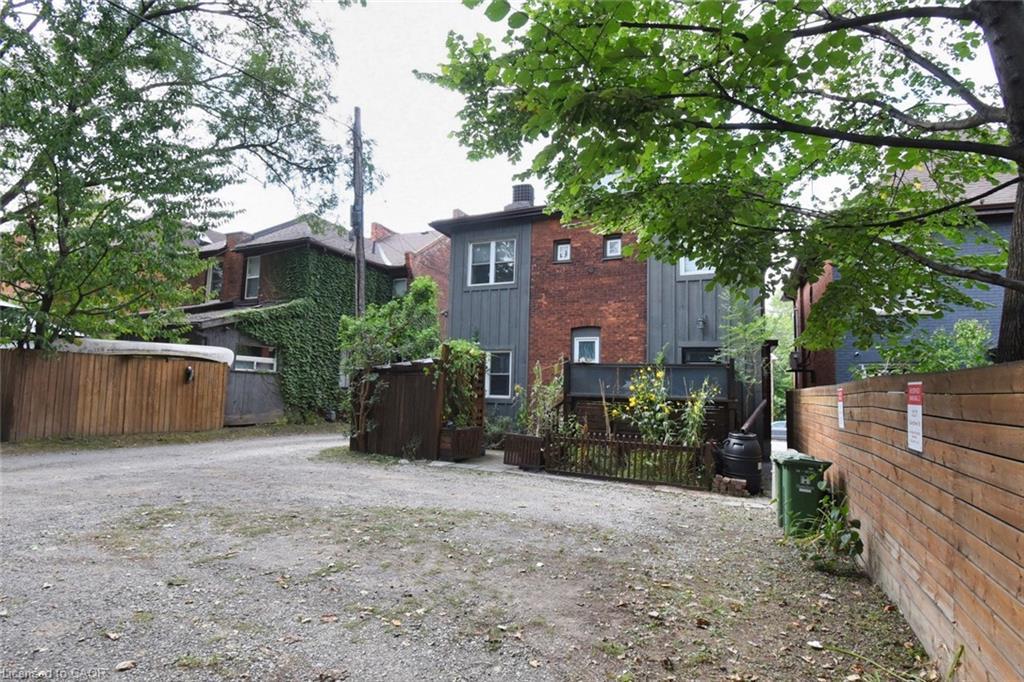 217 Caroline Street S, Hamilton, ON - Outdoor