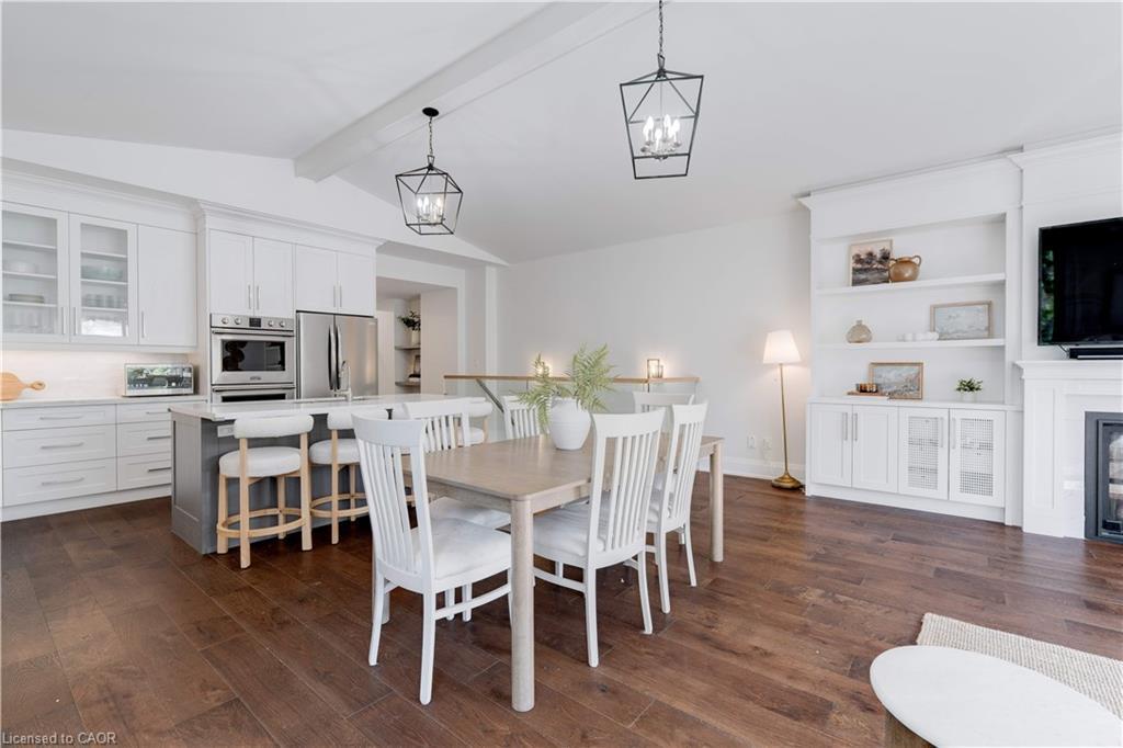 296 Kent Crescent, Burlington, ON - Indoor Photo Showing Dining Room