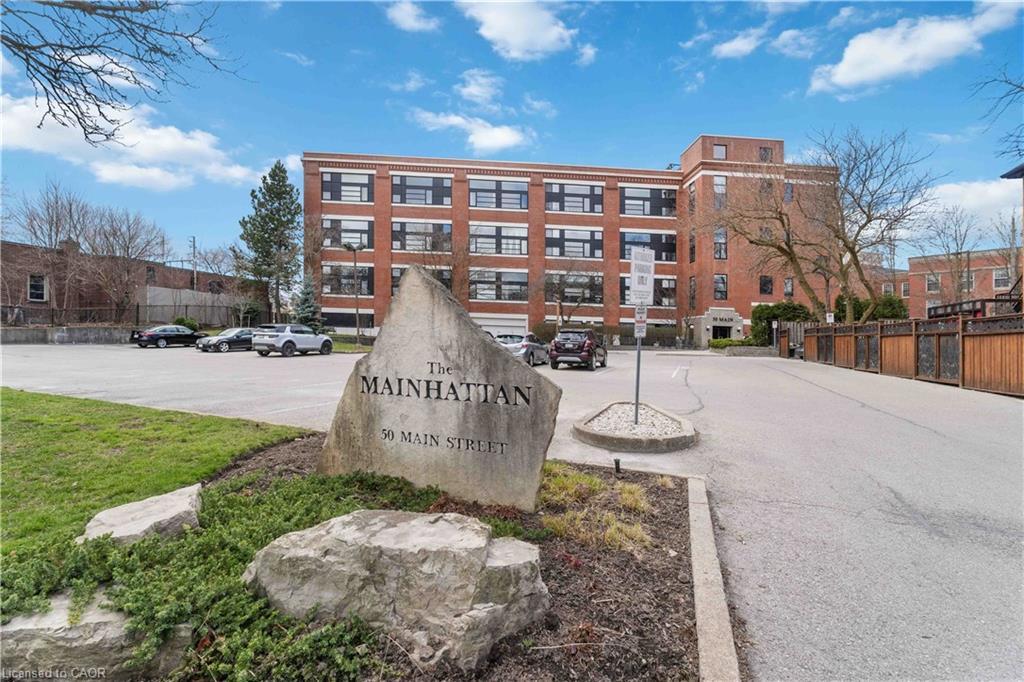 202-50 Main Street, Dundas, ON - Outdoor