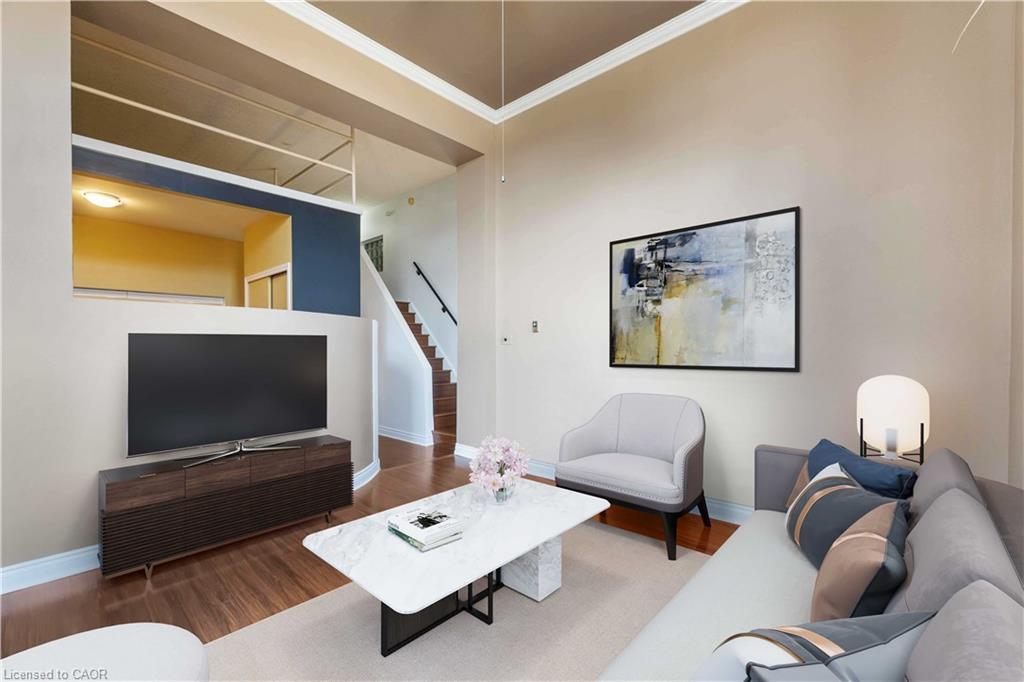 202-50 Main Street, Dundas, ON - Indoor Photo Showing Living Room