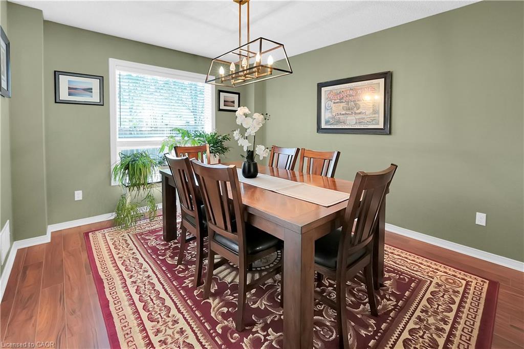 15 Hedgelawn Drive, Grimsby, ON - Indoor Photo Showing Dining Room