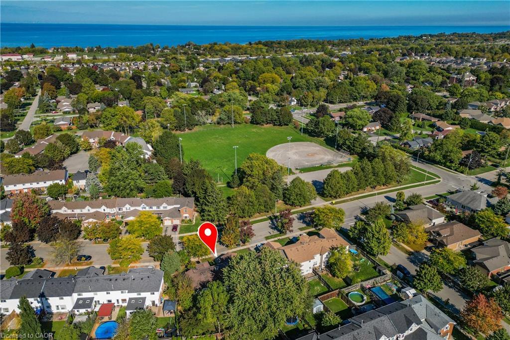 15 Hedgelawn Drive, Grimsby, ON - Outdoor With View