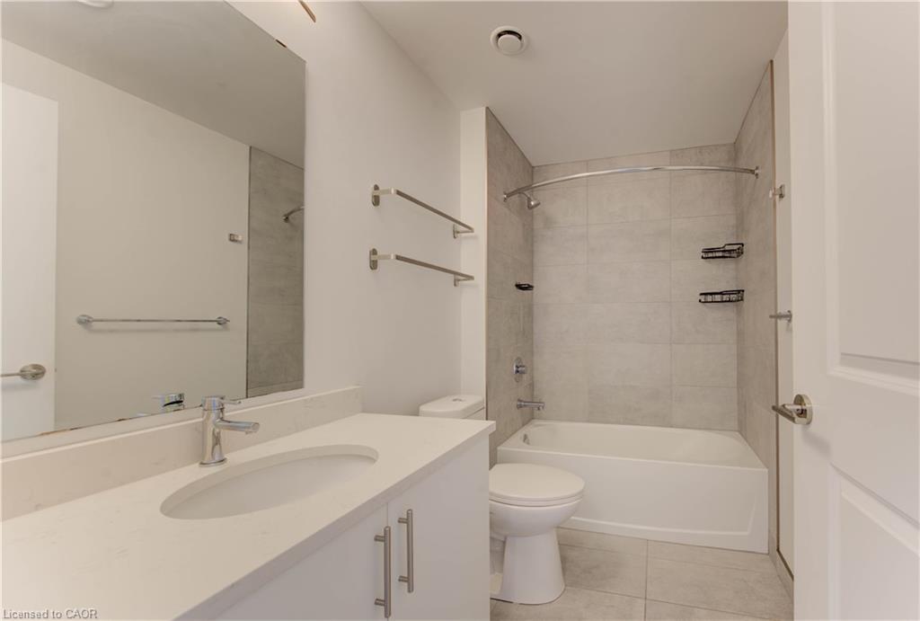 1612-181 King Street S, Waterloo, ON - Indoor Photo Showing Bathroom