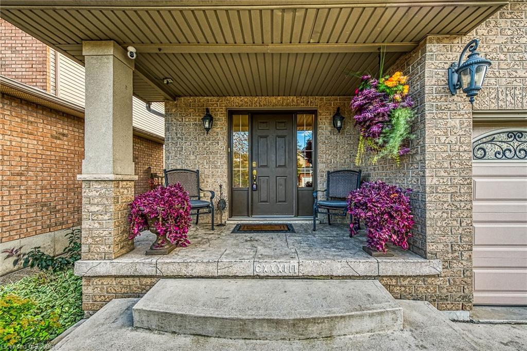 133 Eringate Drive, Stoney Creek, ON - Outdoor With Deck Patio Veranda