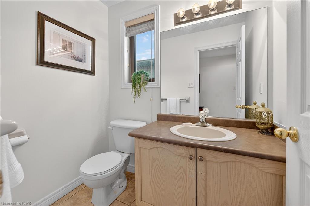 133 Eringate Drive, Stoney Creek, ON - Indoor Photo Showing Bathroom