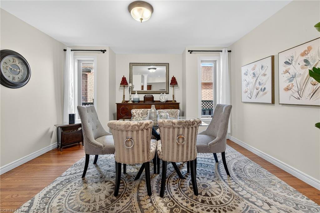 133 Eringate Drive, Stoney Creek, ON - Indoor Photo Showing Dining Room