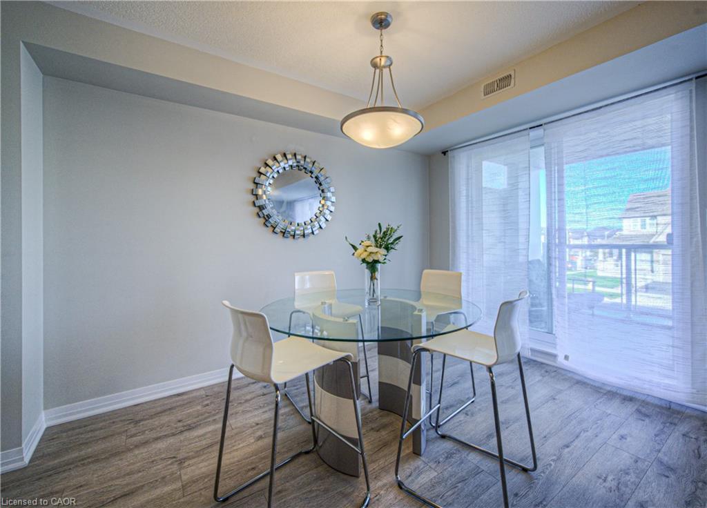 23 Valencia Avenue, Kitchener, ON - Indoor Photo Showing Dining Room