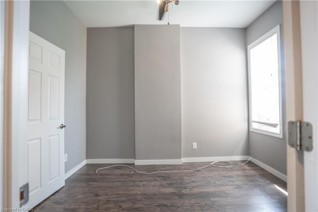 163 Emerald Street N, Hamilton, ON - Indoor Photo Showing Other Room