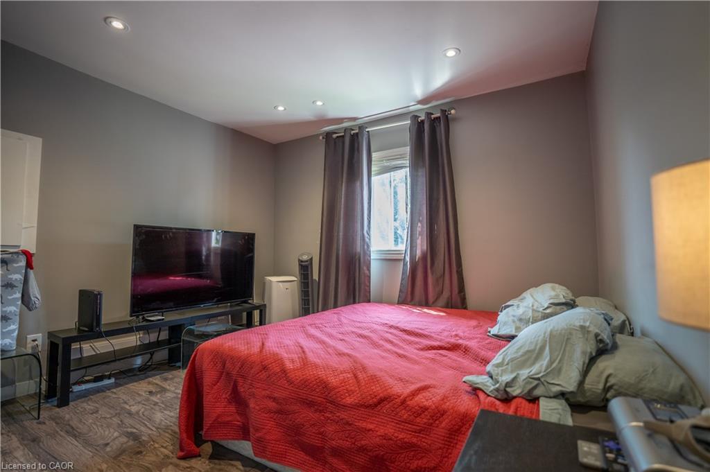 163 Emerald Street N, Hamilton, ON - Indoor Photo Showing Bedroom