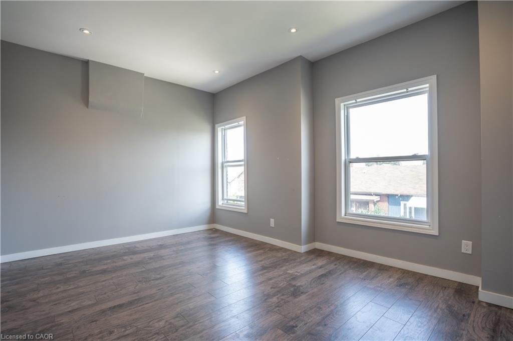 163 Emerald Street N, Hamilton, ON - Indoor Photo Showing Other Room