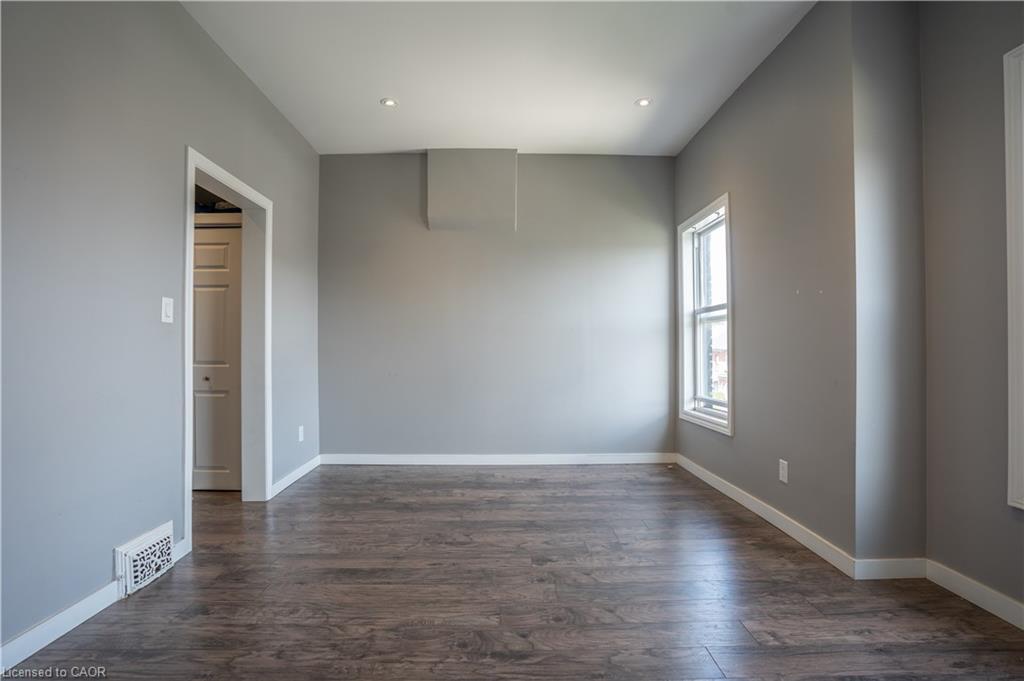 163 Emerald Street N, Hamilton, ON - Indoor Photo Showing Other Room