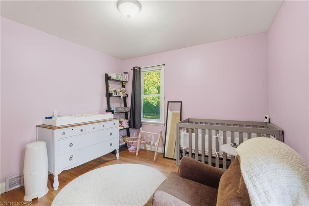 36 Woodelm Drive, St. Catharines, ON - Indoor Photo Showing Bedroom