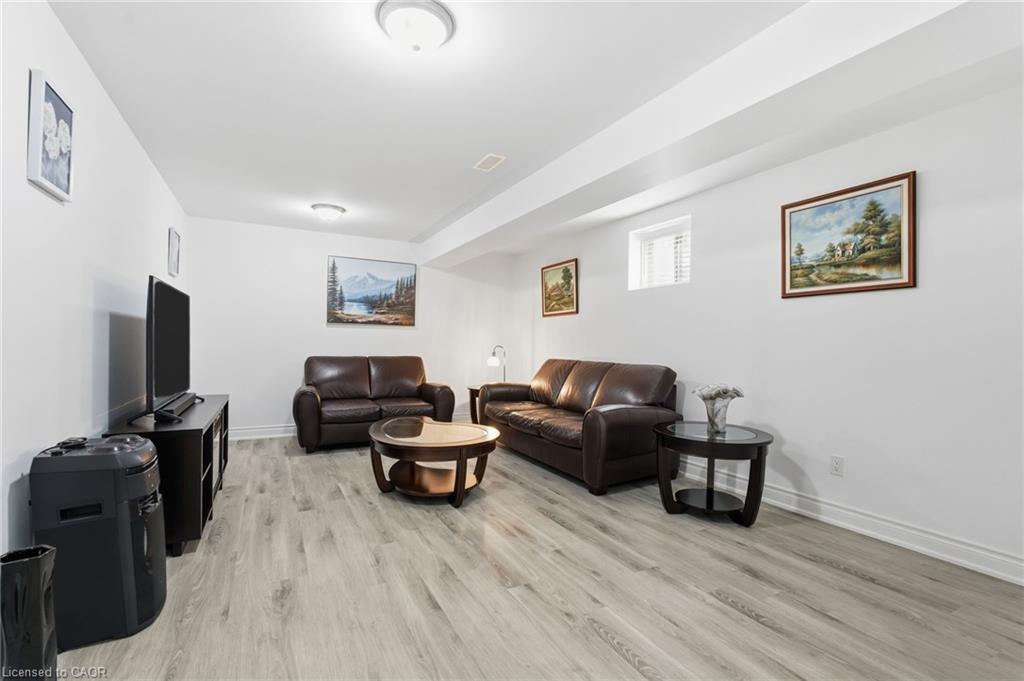 4 Ellis Avenue, St. Catharines, ON - Indoor