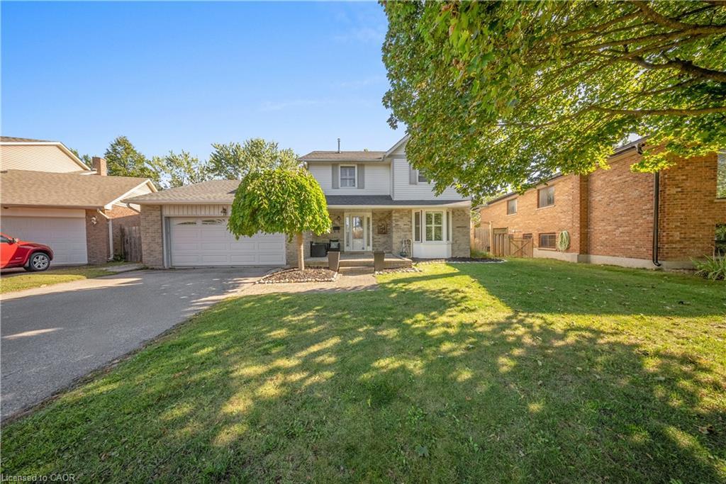 54 Pathfinder Crescent, Kitchener, ON - Outdoor With Facade