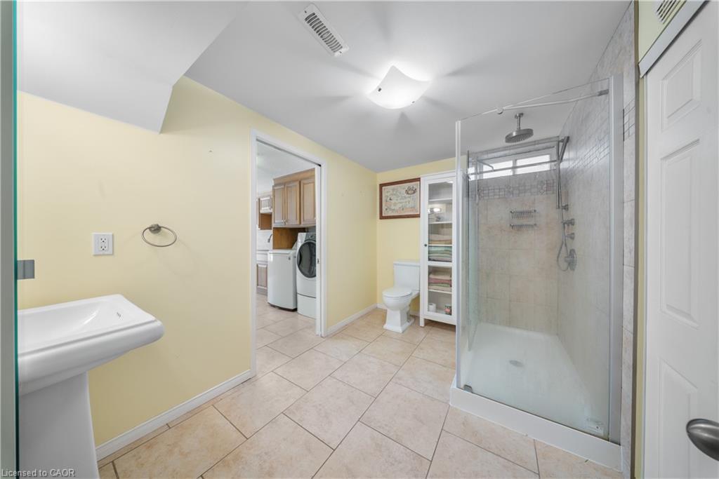 54 Pathfinder Crescent, Kitchener, ON - Indoor Photo Showing Bathroom
