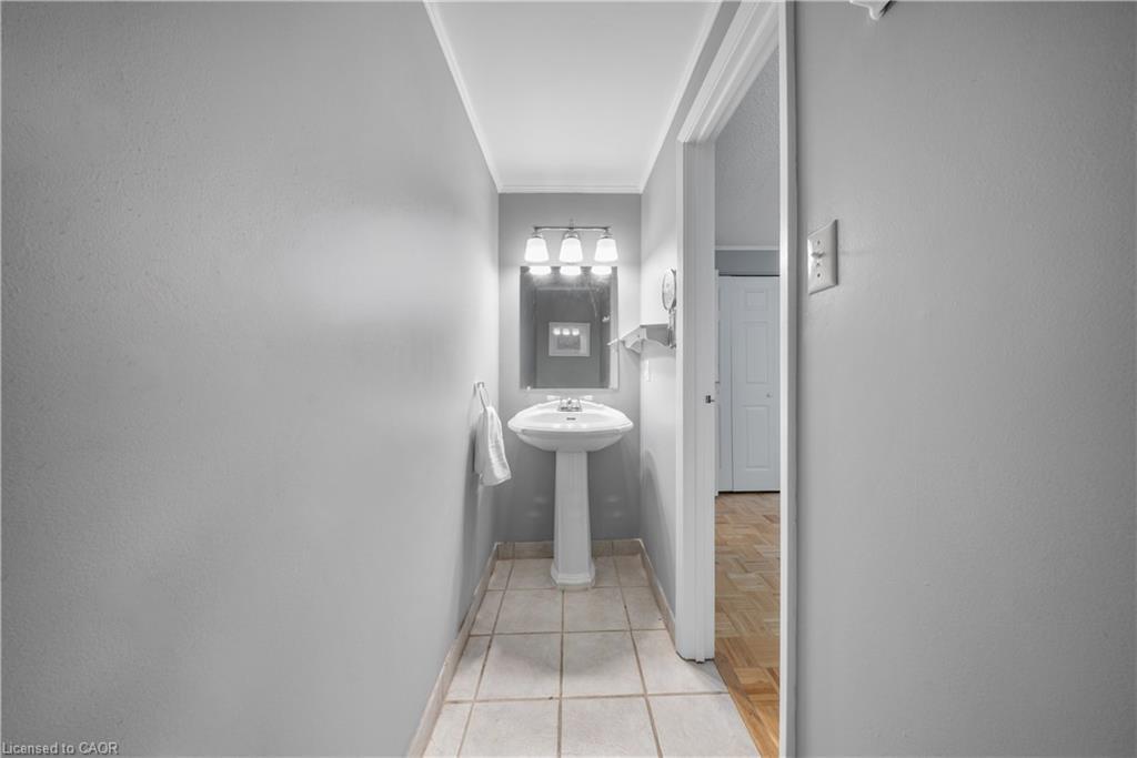 54 Pathfinder Crescent, Kitchener, ON - Indoor