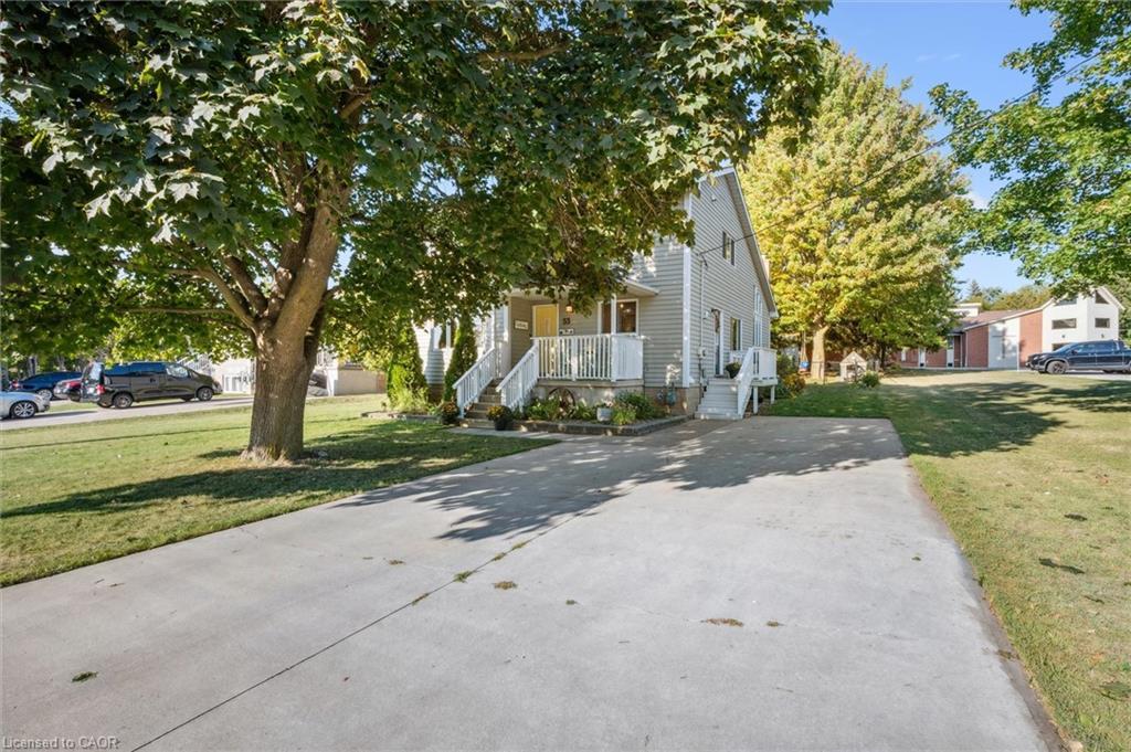 53 Hincks Street, New Hamburg, ON - Outdoor With Facade