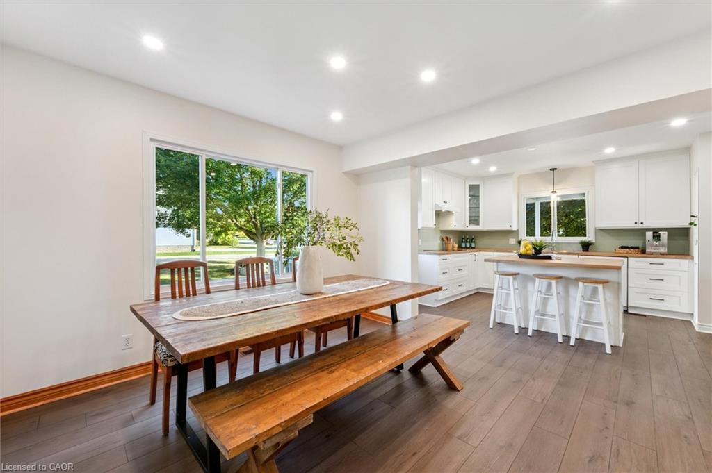 53 Hincks Street, New Hamburg, ON - Indoor