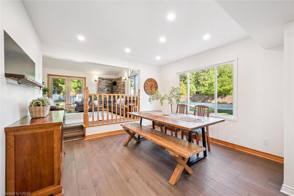 53 Hincks Street, New Hamburg, ON - Indoor