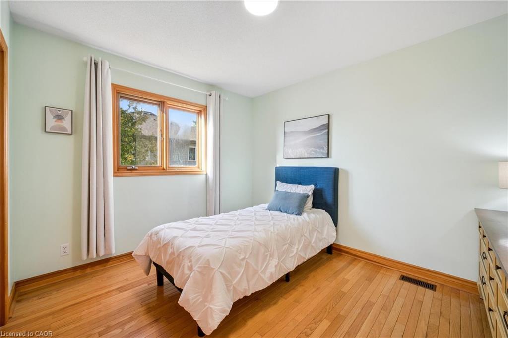 53 Hincks Street, New Hamburg, ON - Indoor Photo Showing Bedroom