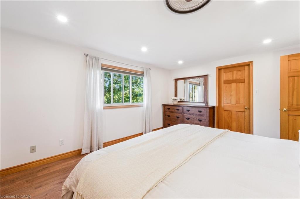 53 Hincks Street, New Hamburg, ON - Indoor Photo Showing Bedroom