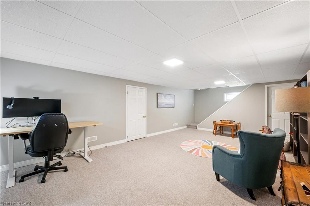 53 Hincks Street, New Hamburg, ON - Indoor