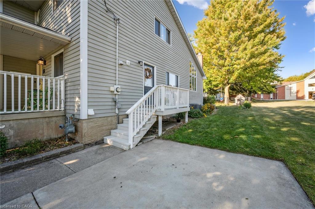 53 Hincks Street, New Hamburg, ON - Outdoor