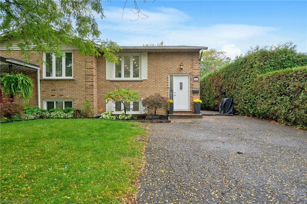 15 Heritage Court, St. Catharines, ON - Outdoor