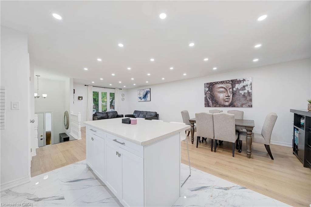 15 Heritage Court, St. Catharines, ON - Indoor