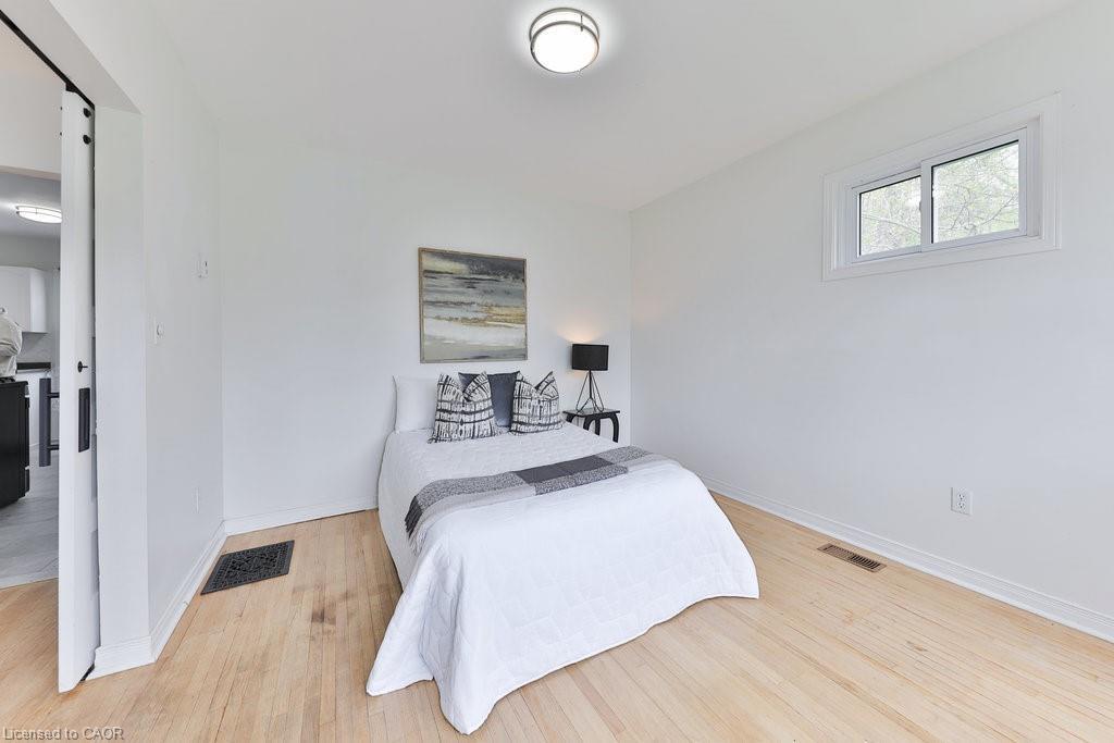 43 Grandview Drive, St. Catharines, ON - Indoor Photo Showing Bedroom