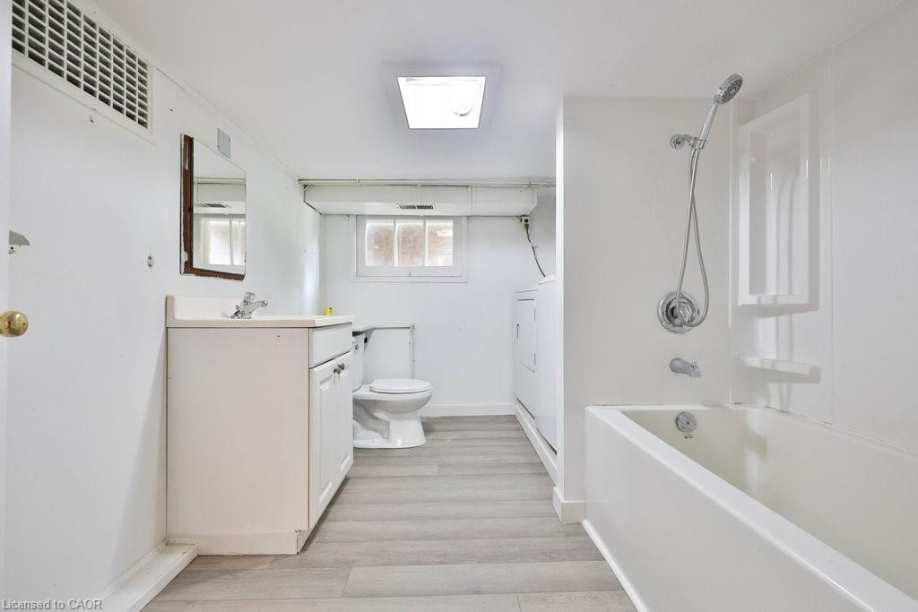43 Grandview Drive, St. Catharines, ON - Indoor Photo Showing Bathroom