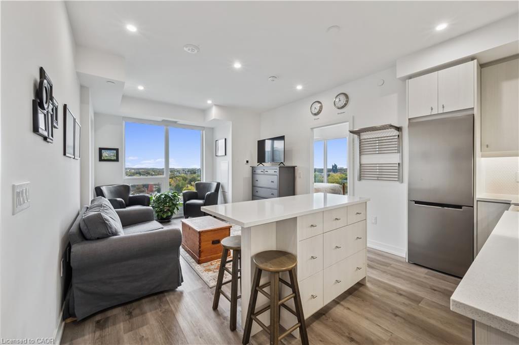 909-15 Wellington Street S, Kitchener, ON - Indoor