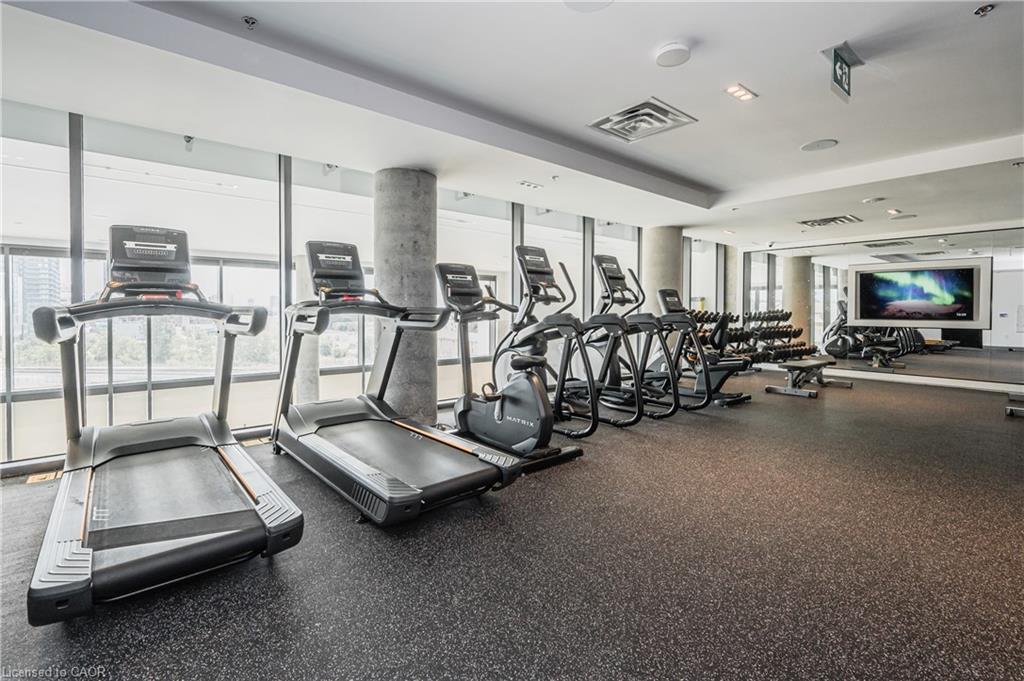 909-15 Wellington Street S, Kitchener, ON - Indoor Photo Showing Gym Room