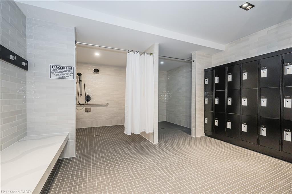 909-15 Wellington Street S, Kitchener, ON - Indoor Photo Showing Other Room