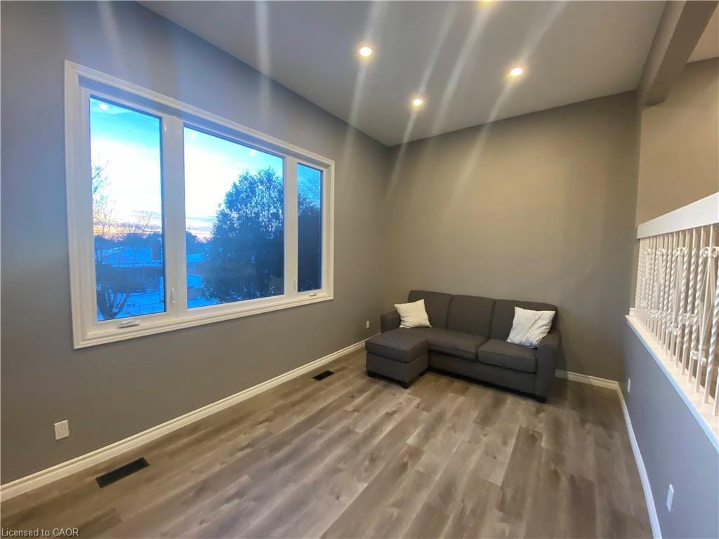 34-187 Grulke Street, Kitchener, ON - Indoor Photo Showing Other Room