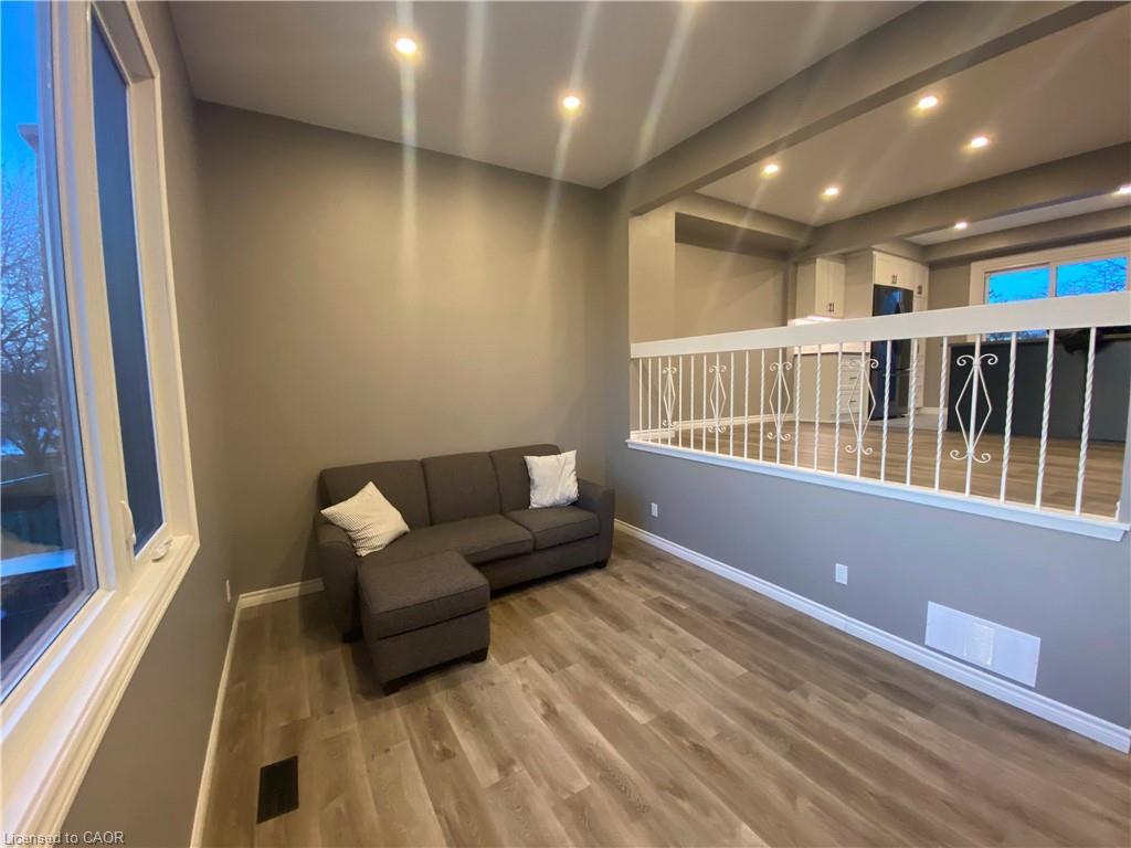 34-187 Grulke Street, Kitchener, ON - Indoor Photo Showing Other Room