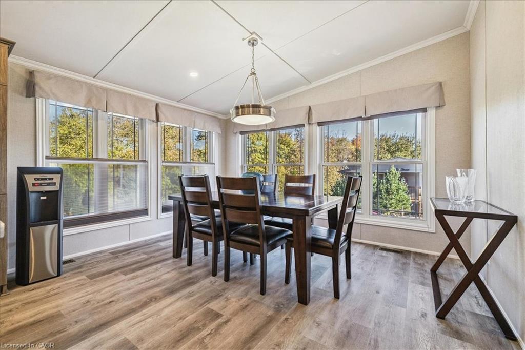 37 Ash-4449 Milburough Line, Burlington, ON - Indoor Photo Showing Dining Room