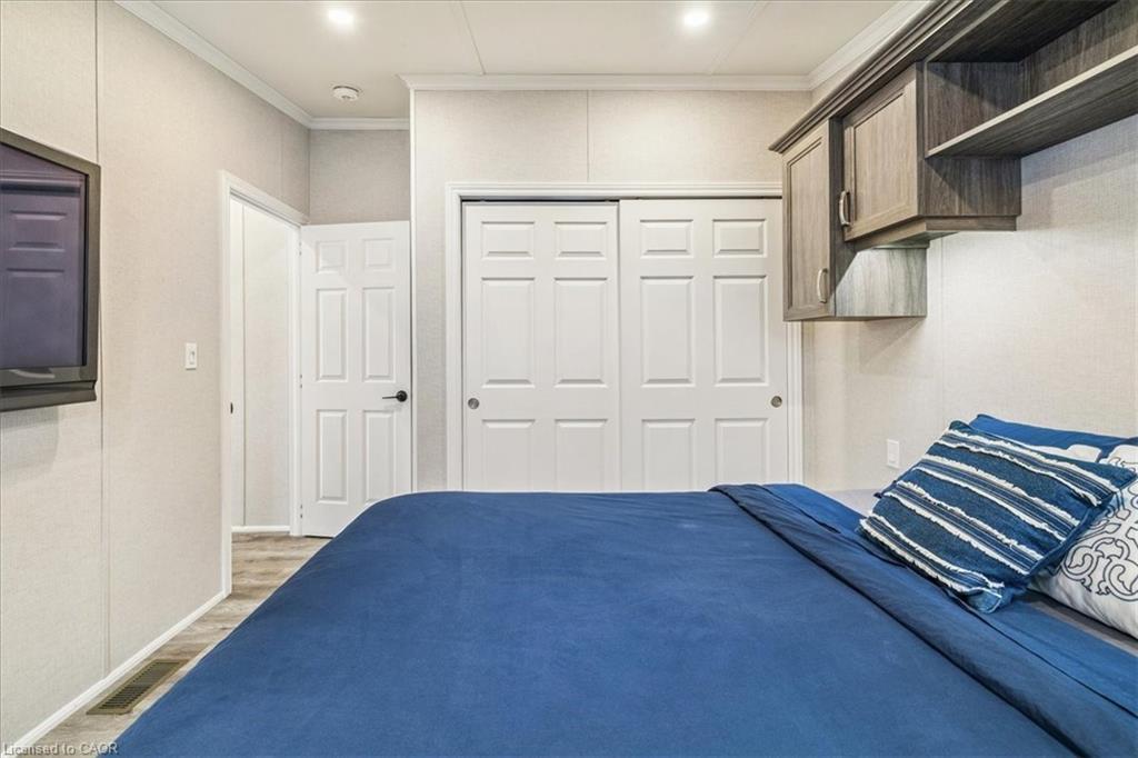 37 Ash-4449 Milburough Line, Burlington, ON - Indoor Photo Showing Bedroom