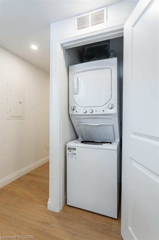 4-113 Catharine Street N, Hamilton, ON - Indoor Photo Showing Laundry Room
